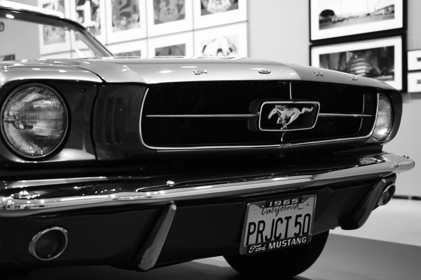 Schwarz-Weiss Fotografie des Ford Mustang Project 50